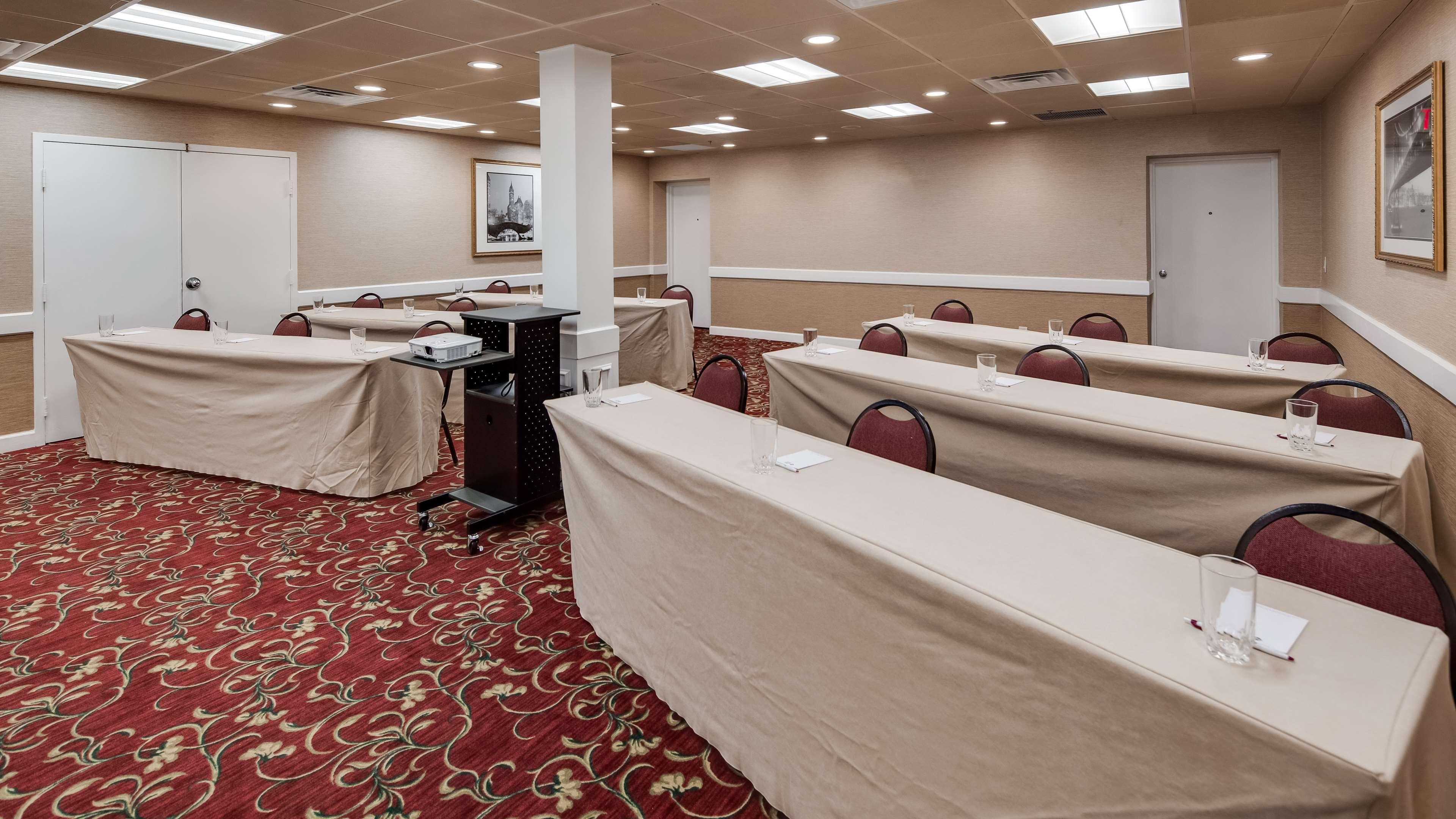 Best Western Plus Morristown Inn-Florham Park Екстер'єр фото